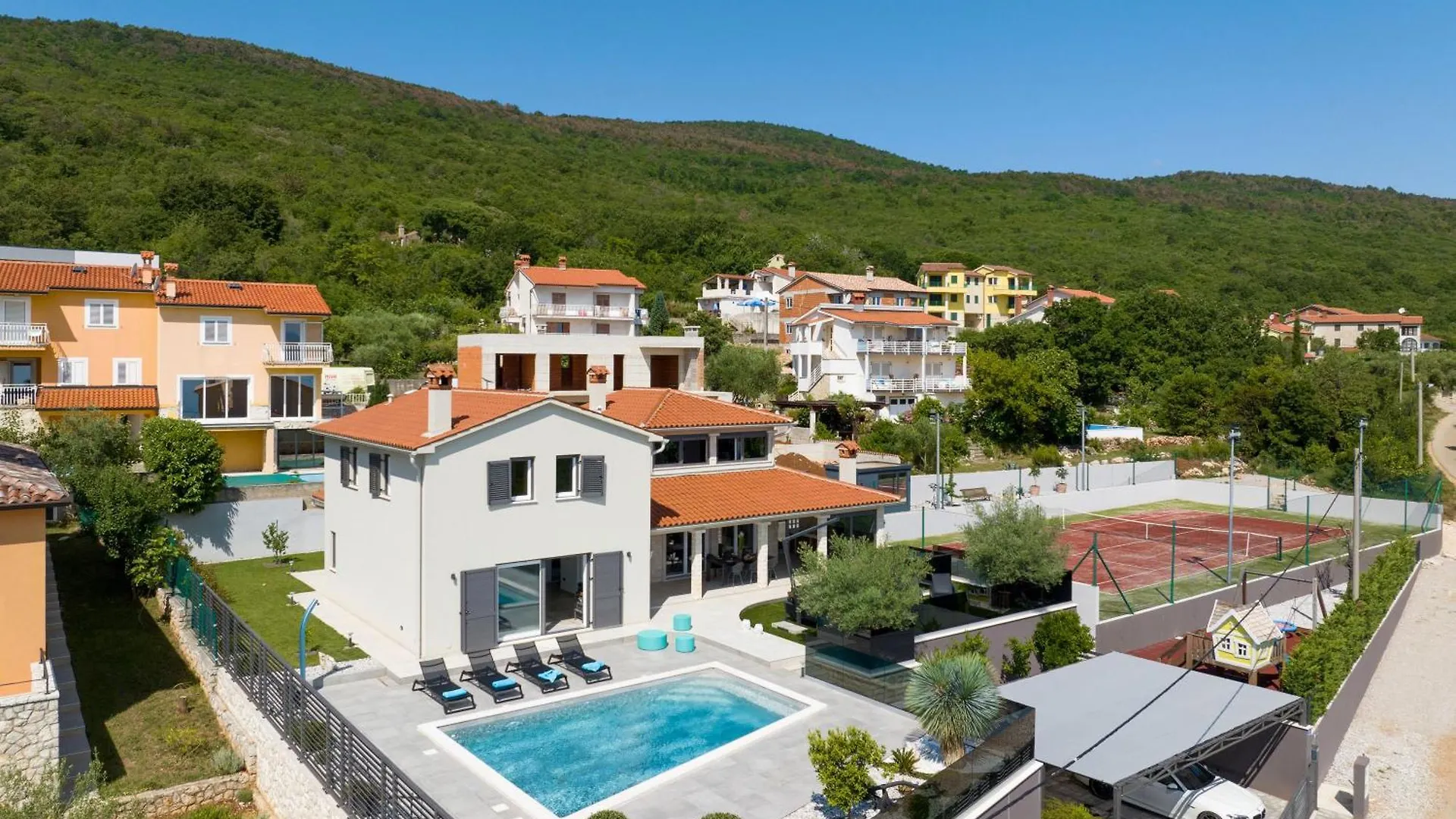 Mediterranean Villa Anatai With Sauna & Tennis Court Drenje  Drenje (Istria)