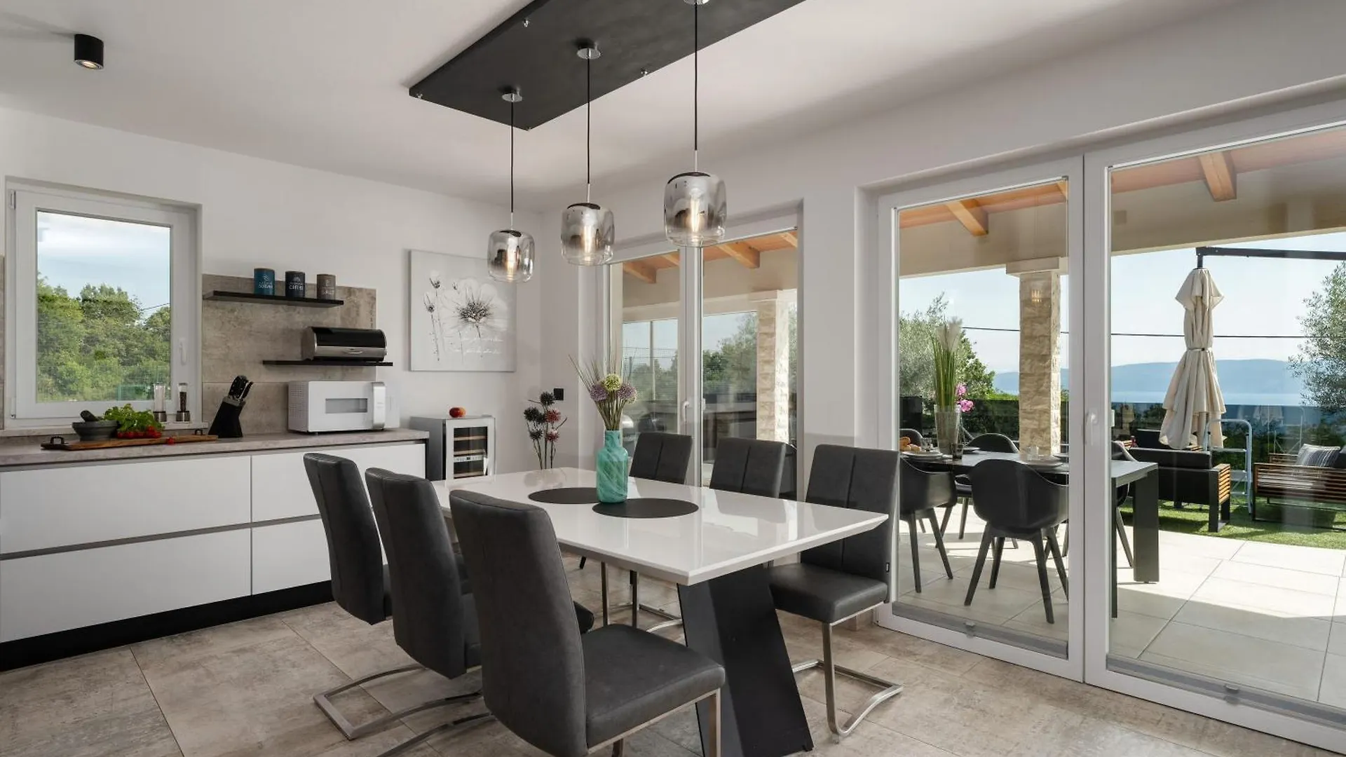 Holiday home Mediterranean Villa Anatai With Sauna & Tennis Court Drenje
